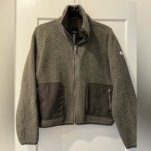 Vuori Alpine Jacket size Small green